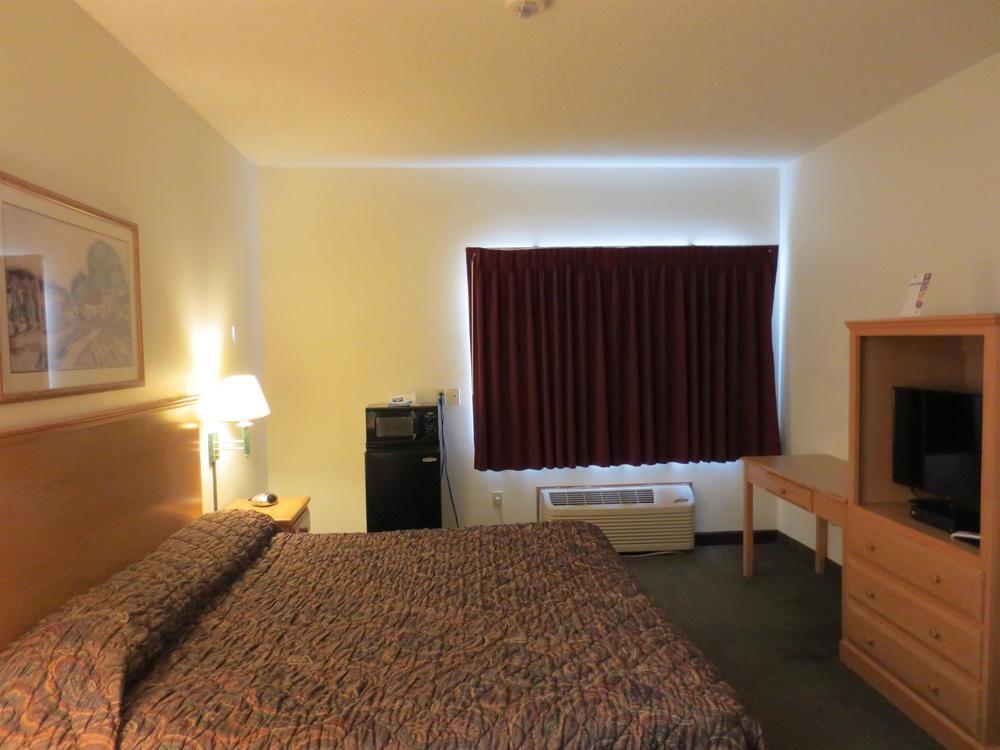 Westbridge Inn & Suites Carrollton Exteriör bild